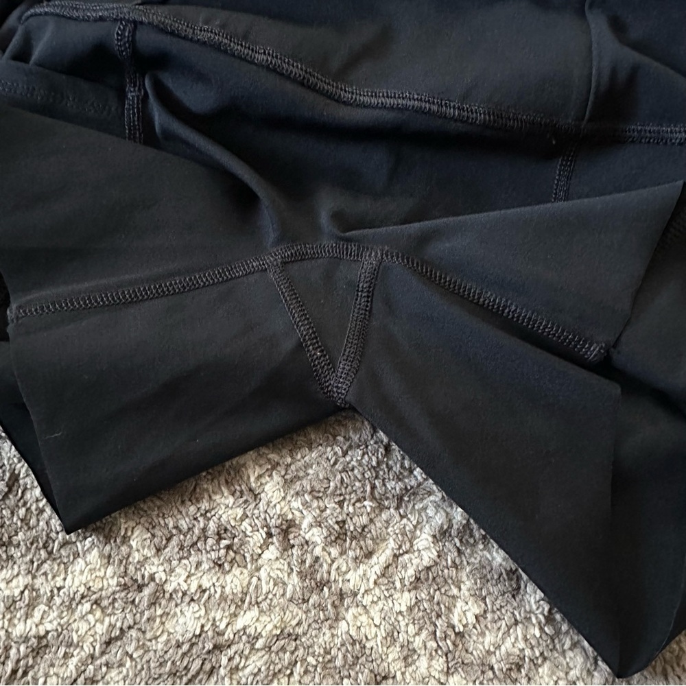 Spanx The Get Moving Pleated 14" Skort Black - Picture 14 of 14